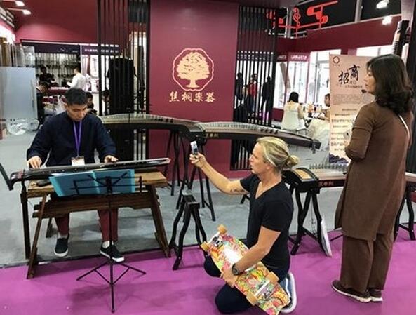 蘭考民樂展臺(tái)——樂器展展位搭建 蘭考民樂展臺(tái)——樂器展展位搭建