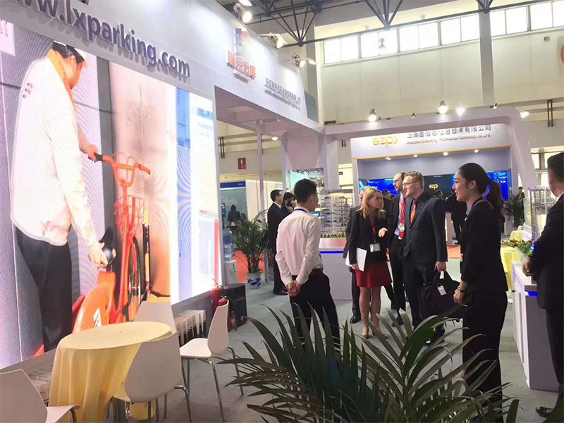 隆翔云庫——車展展覽設(shè)計(jì) 隆翔云庫——車展展覽設(shè)計(jì)